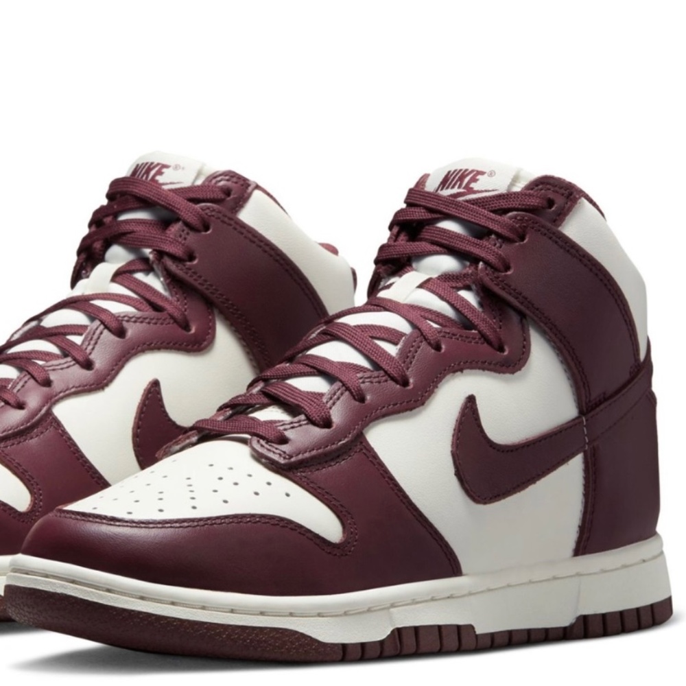 DUNK HIGH Women – Burgundy Crush/Burgundy Crush-sail